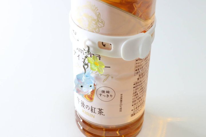 ドリンクボトル用ストラップホルダー チャーム装着