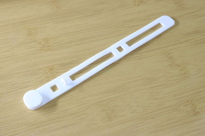 ドリンクボトル用ストラップホルダー 形状