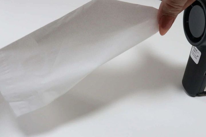 ダイソー ミニファン（クリップスタンド付、ディスプレイ表示） 風量
