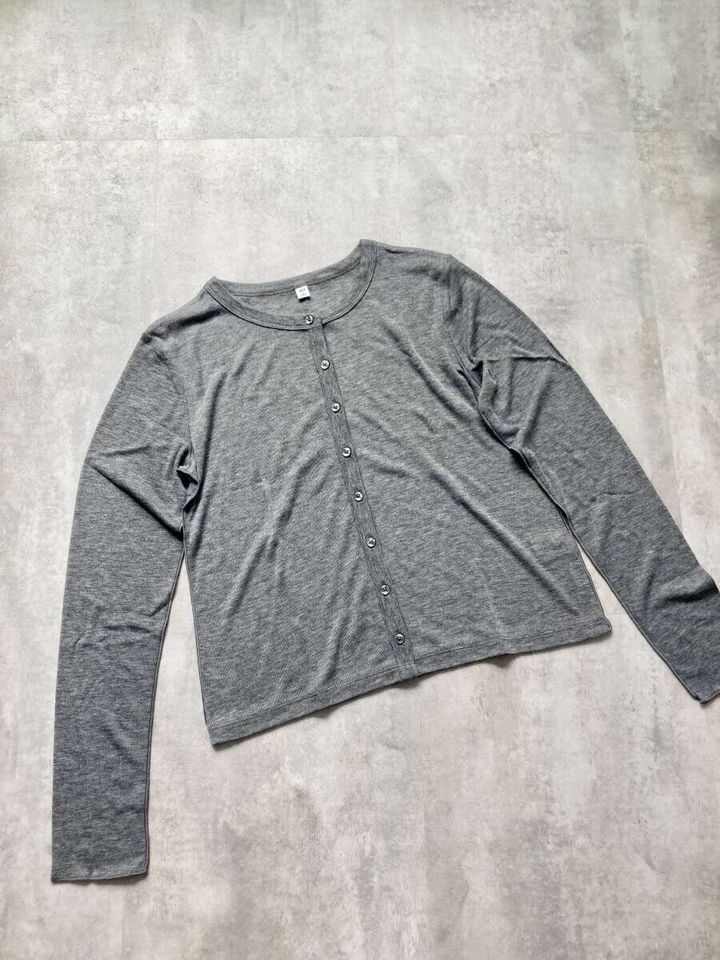 GU ソフトシアーカーディガン 商品 全体
