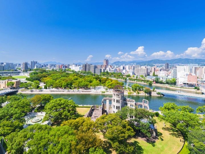 All About ニュース編集部が全国250人を対象に実施した「旅行先に関するアンケート」の調査結果から、春に行きたいと思う「広島県の旅行先」ランキングを発表！ 2位「平和記念公園」を抑えた1位は？