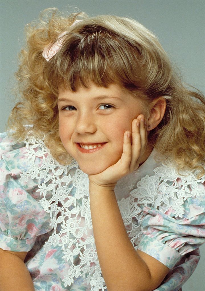 『フルハウス』3姉妹の真ん中ステファニー・タナー役を演じたジョディ・スウィーティン 写真提供：AFLO width=