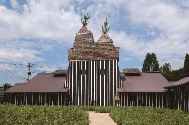建築家・藤森照信の設計によるユニークな外観 画像提供：ラムネ温泉館
