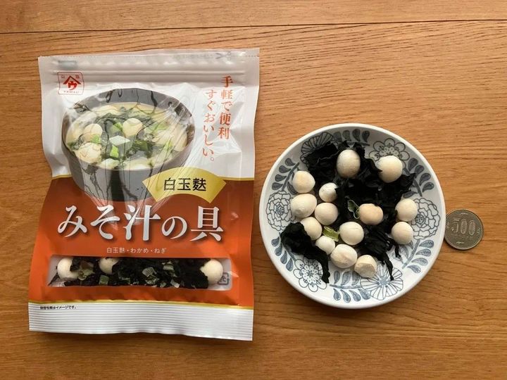 DAISO(ダイソー)：魚の屋 白玉麩とわかめ みそ汁の具 12g
