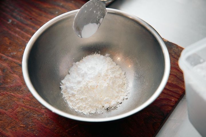 粉を量る