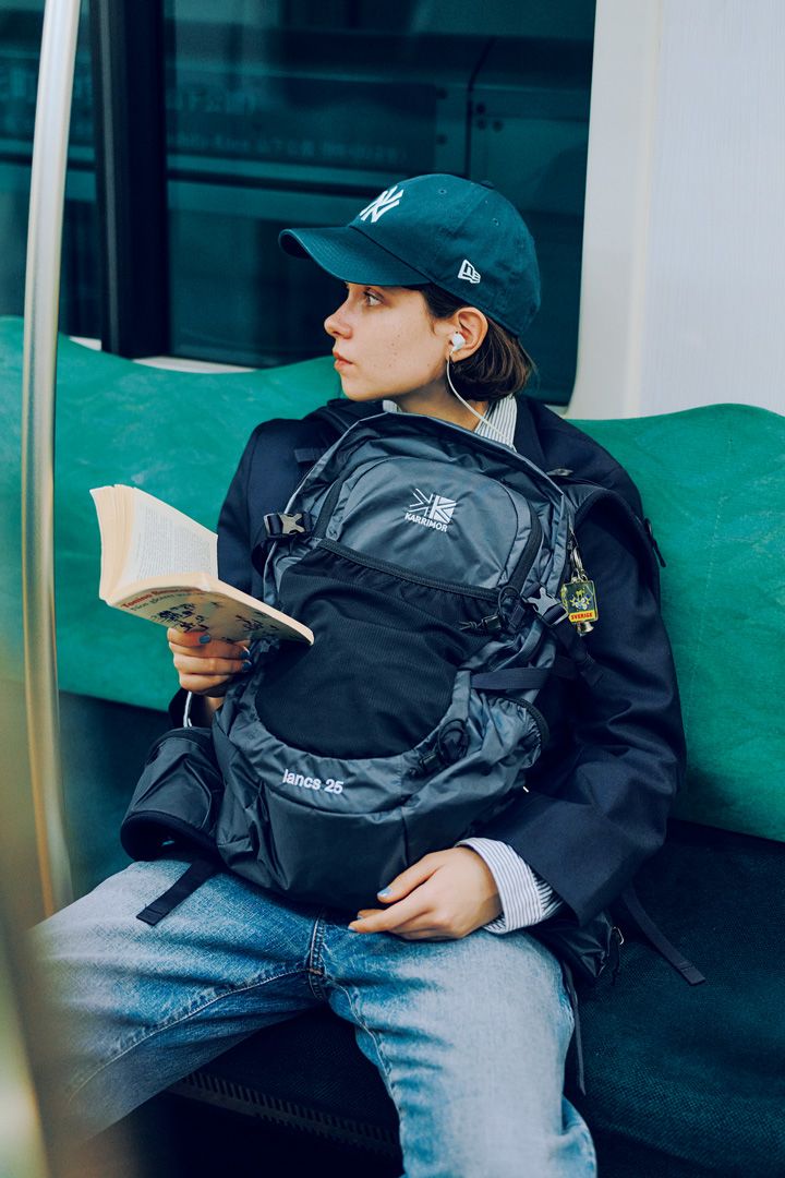 バックパックとスニーカーを新調して、ワンランク上の春のおしゃれを楽しもう！