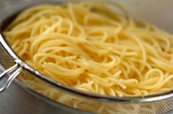 ホタルイカとネギのパスタの作り方1