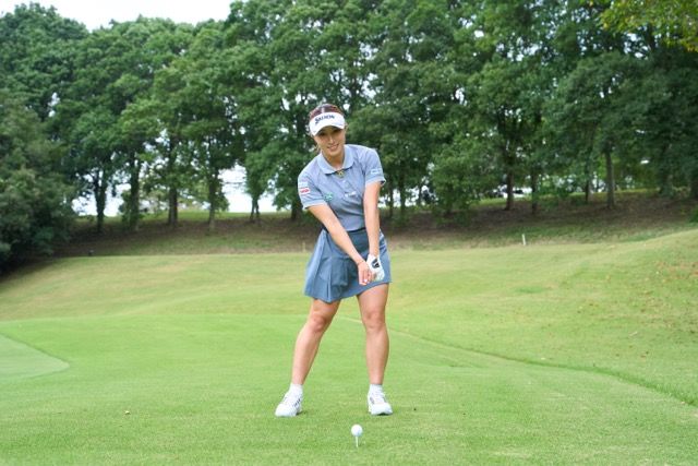 “左足の裏”だけ意識すればOK！女子プロが実践する飛ばしのワザ