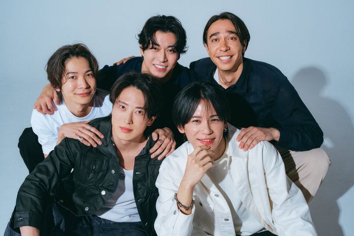 『バチェロレッテ・ジャパン』シーズン4 参加者の長田さん、倉岡さん、和田さん、山崎さん、セバウンさん