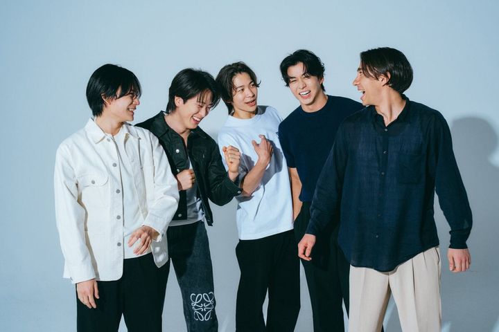 『バチェロレッテ・ジャパン』シーズン4 参加者の長田さん、倉岡さん、和田さん、山崎さん、セバウンさん