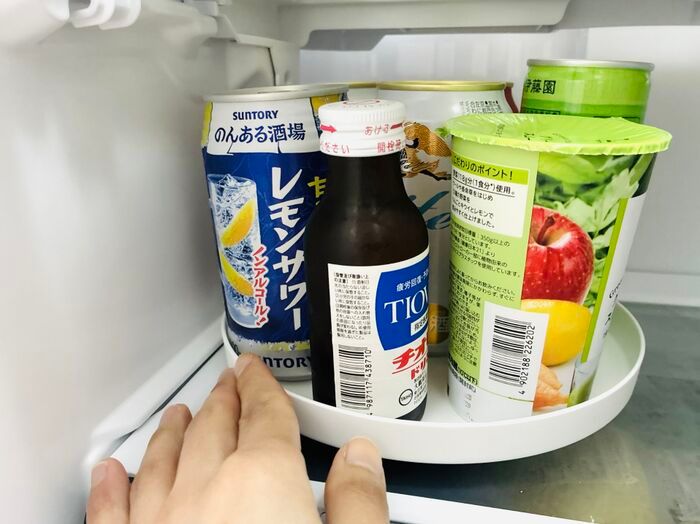 【セリア】プチプラの域を超える『秘密付きトレー』は即カゴ行き！ひっくり返した瞬間「買うしかない」と思った。