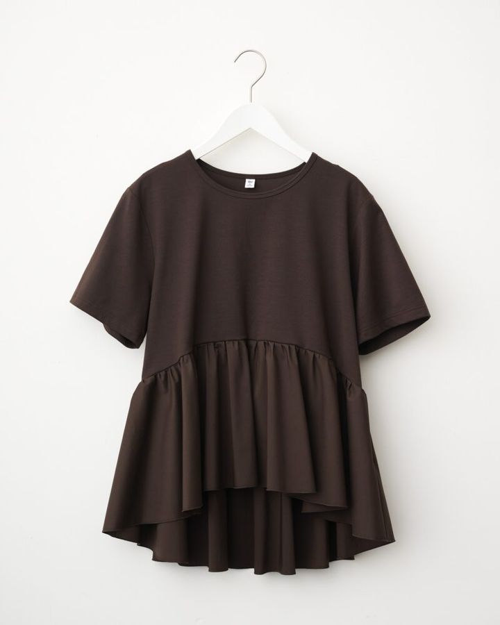 【GUで指名買い】50代が選ぶべき１着 1枚でも重ね着にも使える優秀ペプラムTシャツ