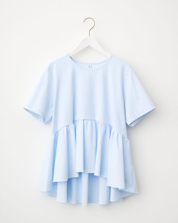 【GUで指名買い】50代が選ぶべき１着 1枚でも重ね着にも使える優秀ペプラムTシャツ