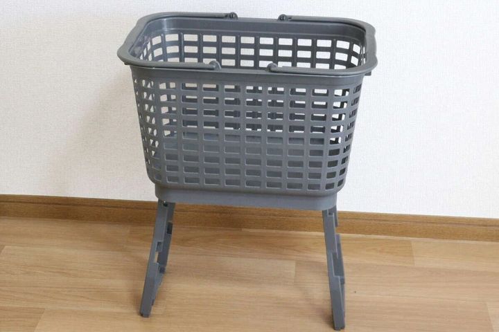 ダイソーの高さが変えられるバスケット