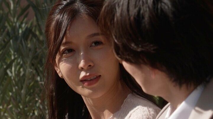 【写真・画像】「二股って言い方悪いけど…」 34歳美人経営者が婚活で欲望全開「3人で住みたい」 1枚目