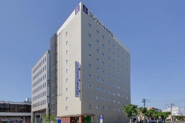 【福岡県北九州市・熊本県熊本市・佐賀県佐賀市・宮崎県宮崎市】グリーンズが、運営する5ホテルの宿泊者向け貸出用傘をビニール傘から長傘へ切り替え