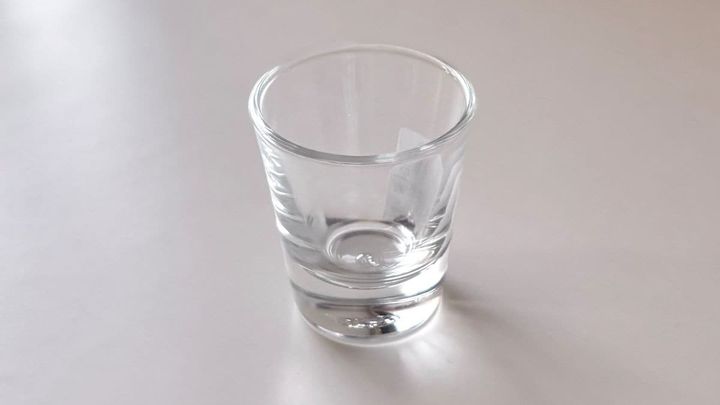 100均のショットグラス6個買ってみた！ 使い捨てのプラスチックもチェック