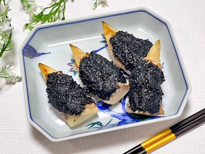 たけのこのごまみそ肉巻き