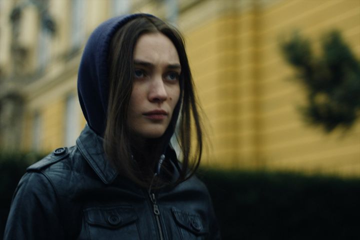 映画『OXANA／裸の革命家・オクサナ』場面写真 （C）2024 ‐ Rectangle Productions ‐ 2.4.7. Films ‐ Hero Squared ‐ France 3 Cinema ‐ Tabor Ltd width=