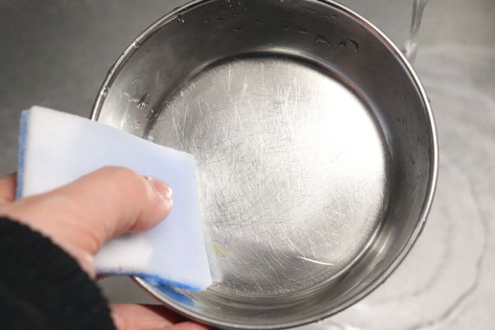 ダイソーのペットにやさしい食器洗いシート（3枚）の使用例