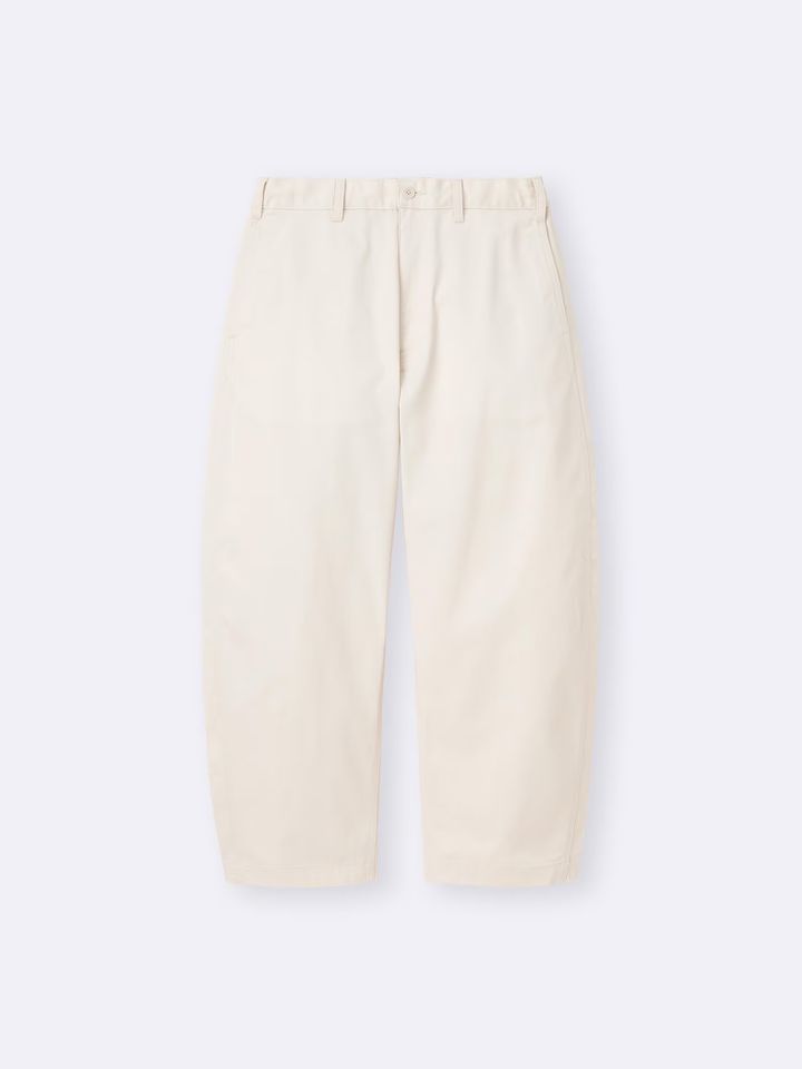 【GU】ユニセックス仕様のチノバレルレッグパンツ