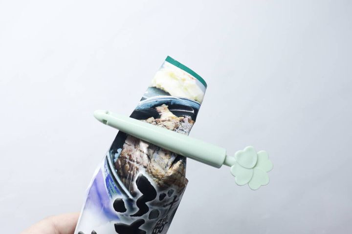 ダイソー ケース付クリップセット（6個） 袋止め 使用例
