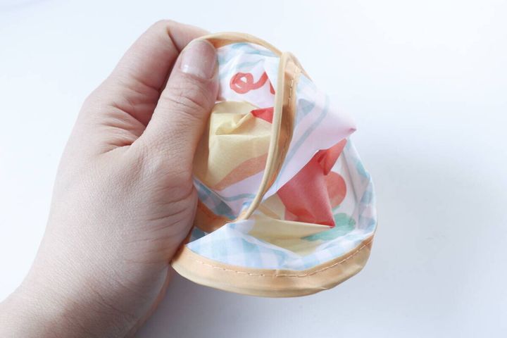 折りたたみうちわ（オムライス） 折りたたみ