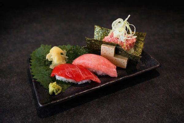 【千葉県東金市】本まぐろの寿司や中落ちなどが楽しめる！「めん屋まぐ郎」が3種の新メニュー提供中
