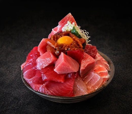 【千葉県東金市】本まぐろの寿司や中落ちなどが楽しめる！「めん屋まぐ郎」が3種の新メニュー提供中