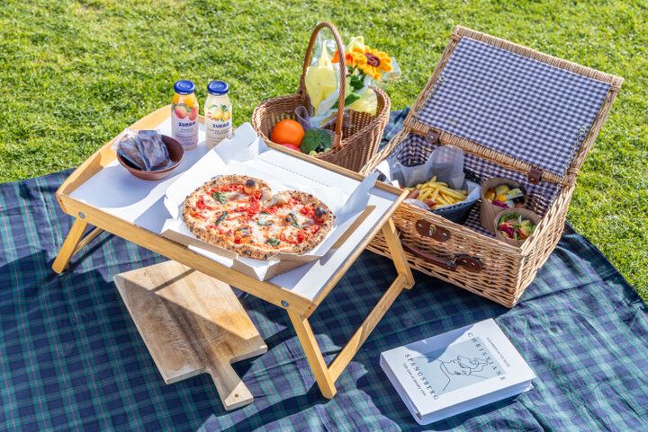 焼きたてピザでピクニック♪ 天王寺公園にあるイタリアン「青いナポリ イン ザ パーク」