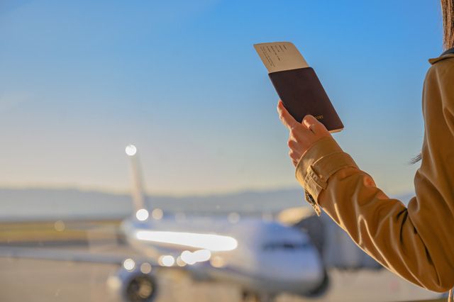 空港 飛行機 チケット 航空券