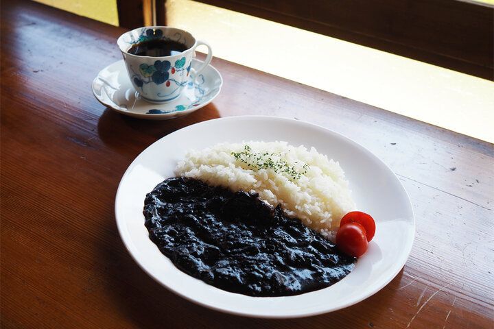 週末ドライブで行きたい♪ 相模原の里山に溶け込む隠れ家で癒やしのランチタイム「古民家カフェ 雅」
