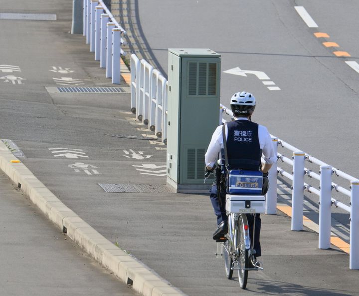 警察官をかたる人物から反則金を請求され、その場で支払ってしまった場合、どうする？（画像はイメージ）