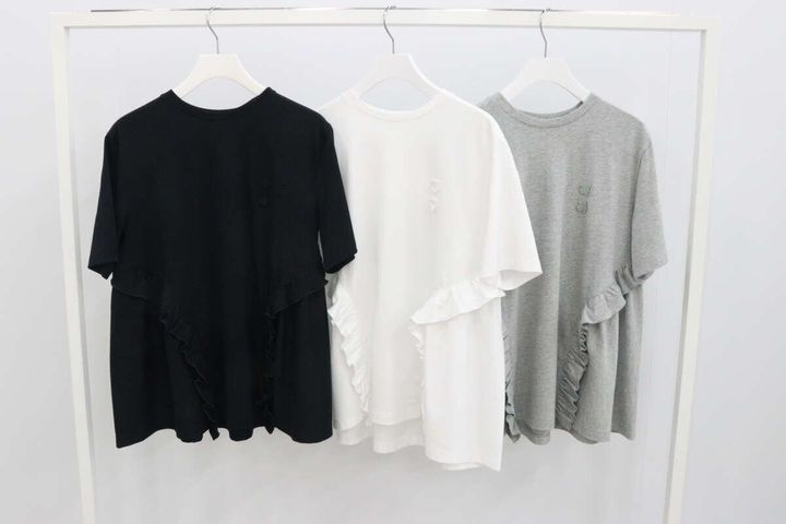 フラワー刺繍フリルT ユニクロ セシリー コラボ