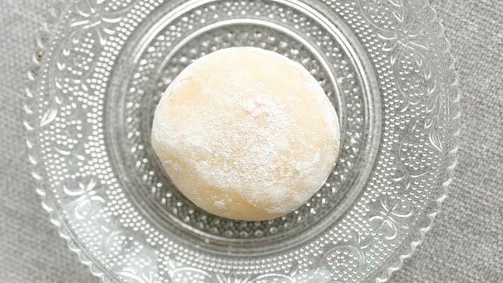 とろける生地で「ほぼ液体」【ローソン】のコラボ和スイーツが甘くて美味