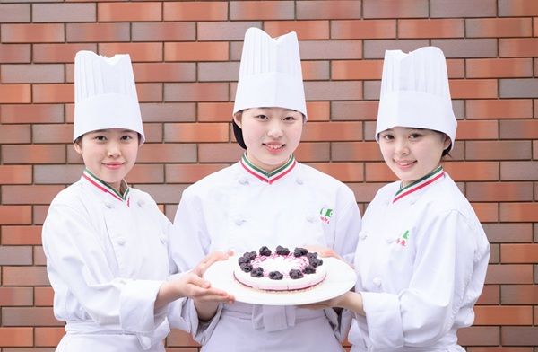 タリーズコーヒー「幸せを運ぶブルーベリーレアチーズ」