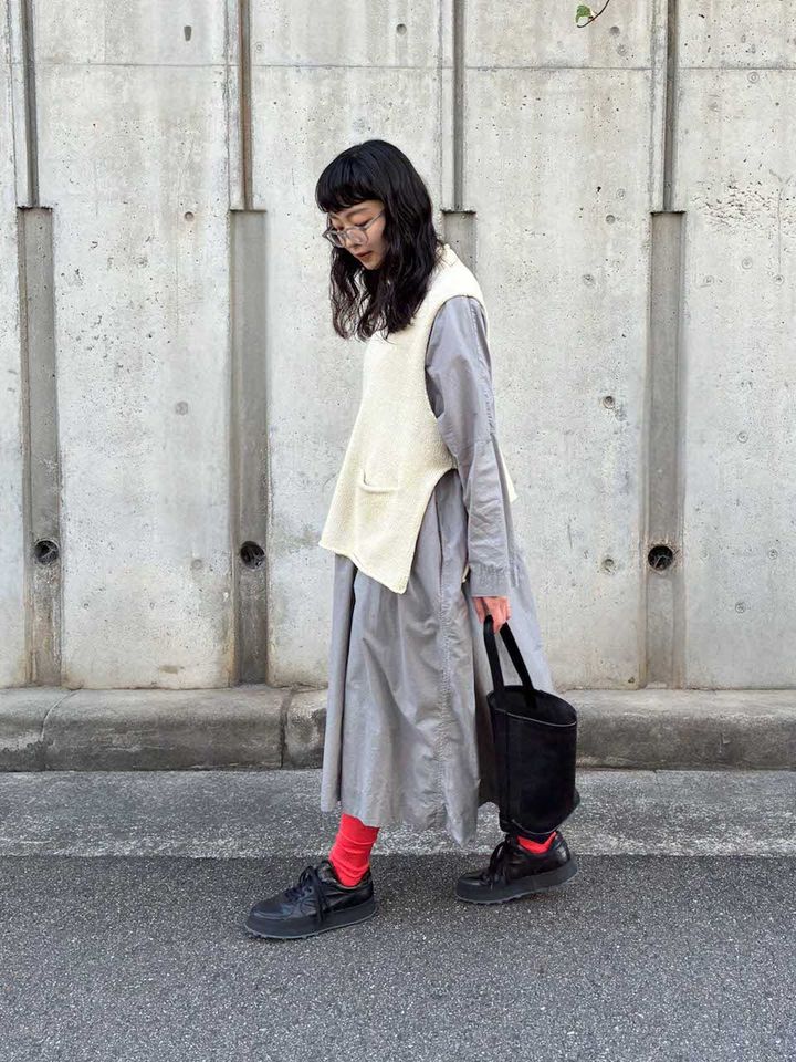 レイヤード上手な“ワンピース”ルック5選。春夏のワンピは重ね技で差をつける【TOKYO SNAP】