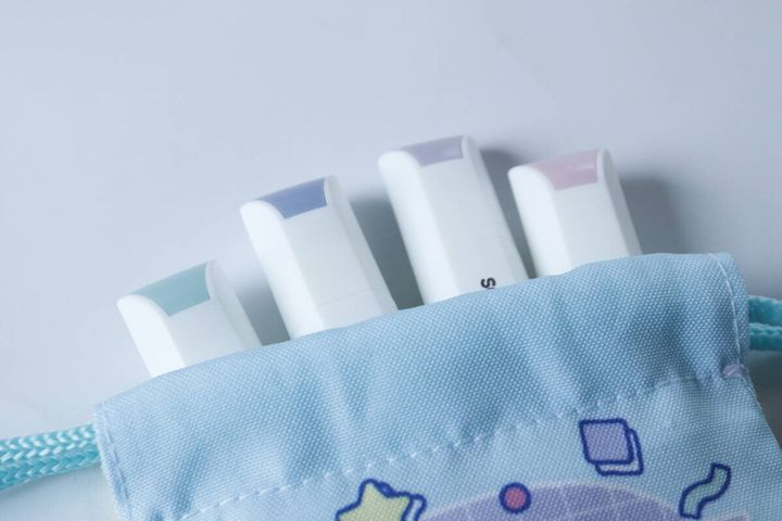 ダイソー 蛍光ペン（ミニ、四角、4本） 持ち歩き