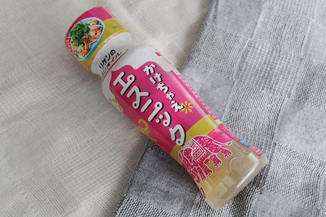 リケンのノンオイル® かけちゃえ エスニック 商品パッケージ