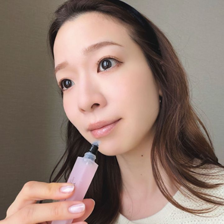 ① CHANEL「イドゥラ ビューティマイクロ リップ セラム」