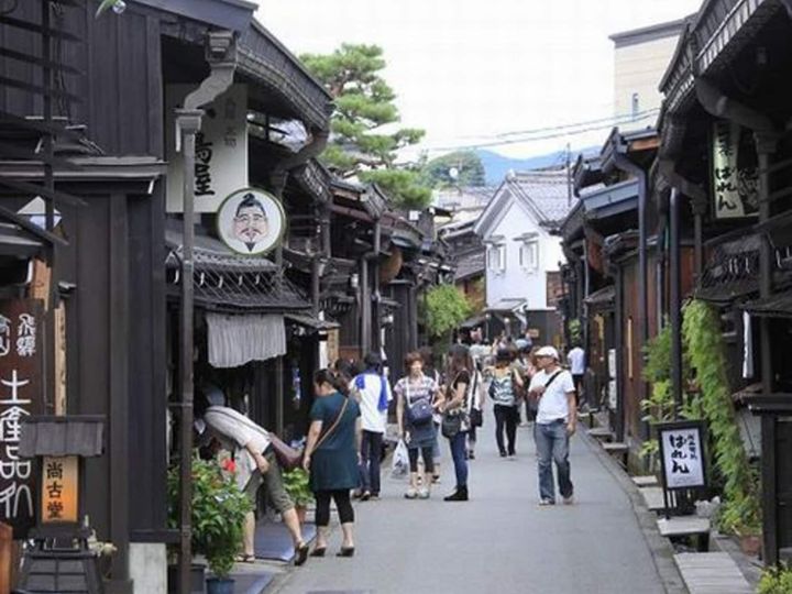「古い町並」まで徒歩3分の好立地