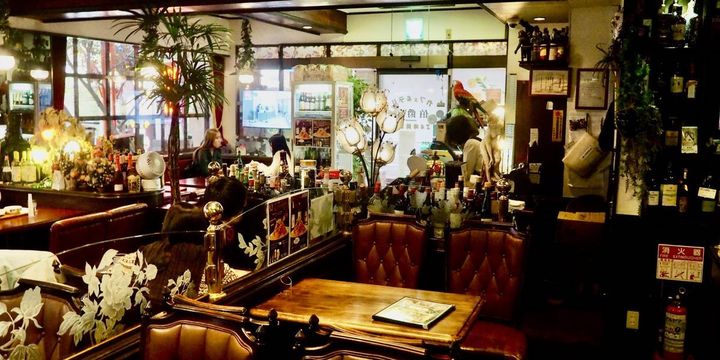 伯爵邸 店内