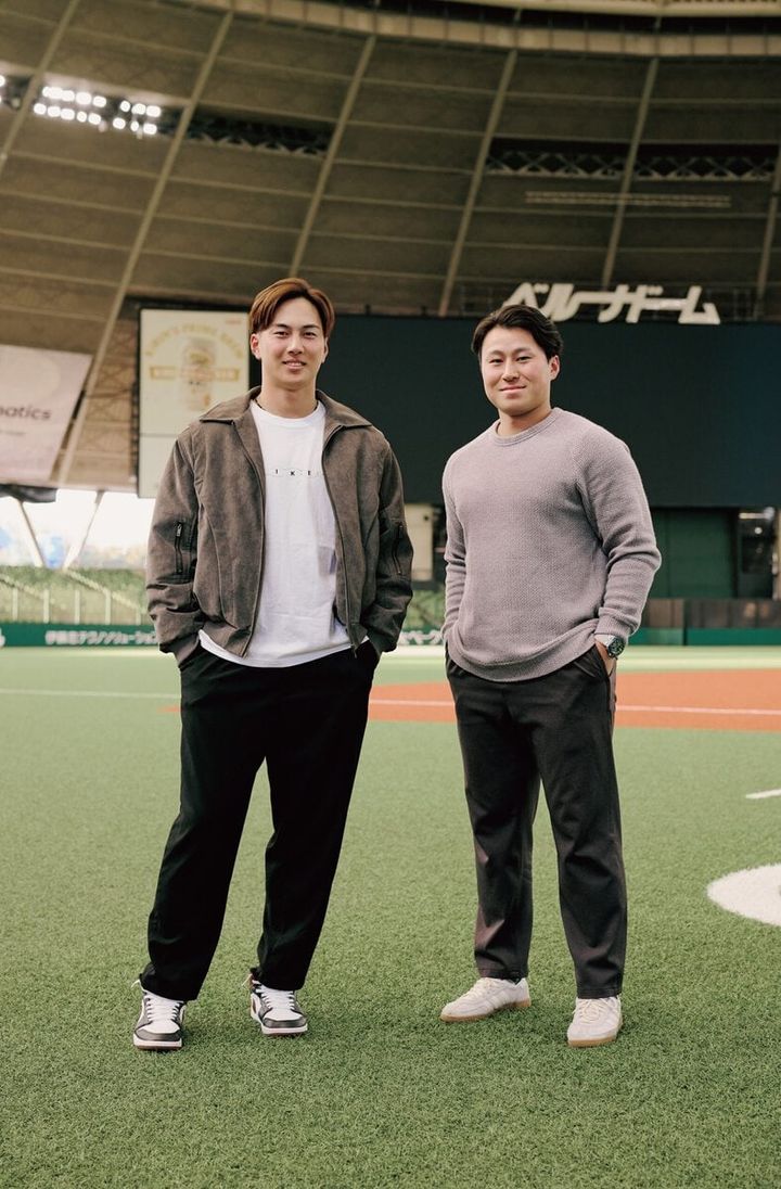 埼玉西武ライオンズの渡部聖弥選手と長谷川信哉選手