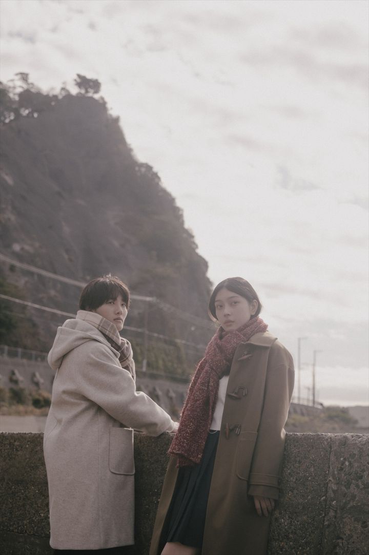 映画『17歳のプルーフ』より（左から）港（B＆ZAI稲葉通陽）、璃呼（美絽） （C）2027『17歳のプルーフ』製作委員会 width=