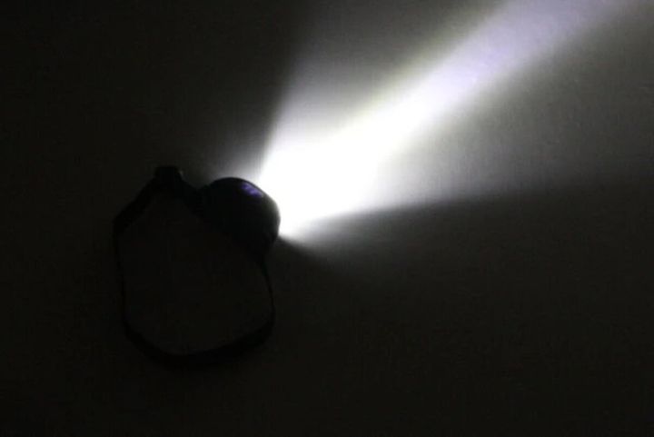 ダイソー センサー付きLEDヘッドライト 光量