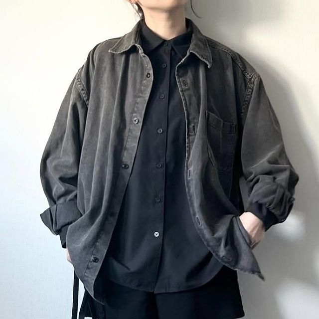 GU「デニムオーバーサイズシャツ」