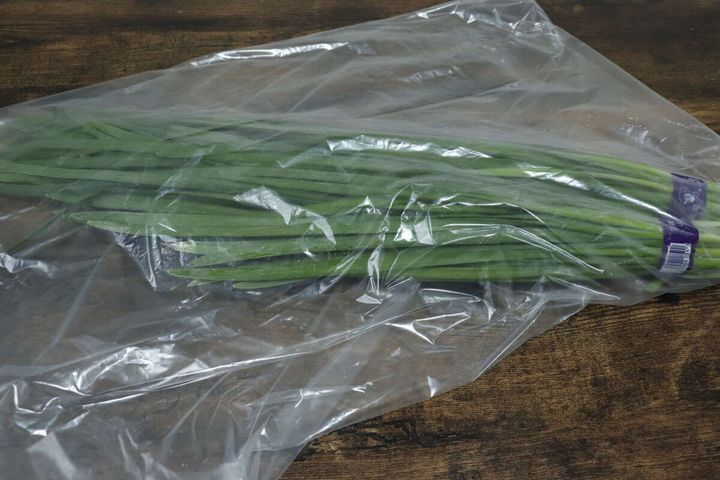 ダイソーのホタテの貝殻を練り込んだ鮮度保持袋の使用例