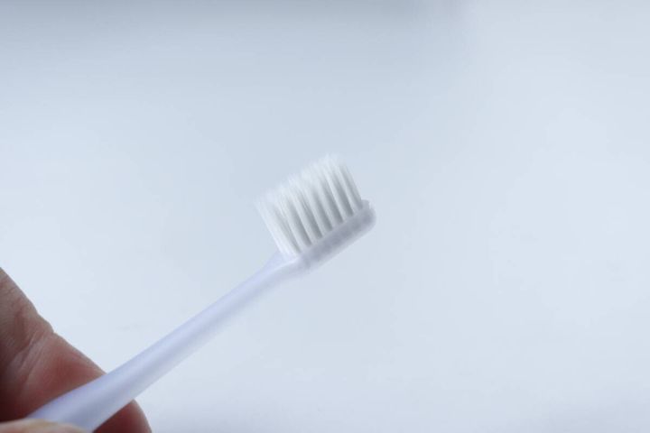 セリア 歯ブラシセット 歯磨き粉付 歯ブラシ 毛の硬さ
