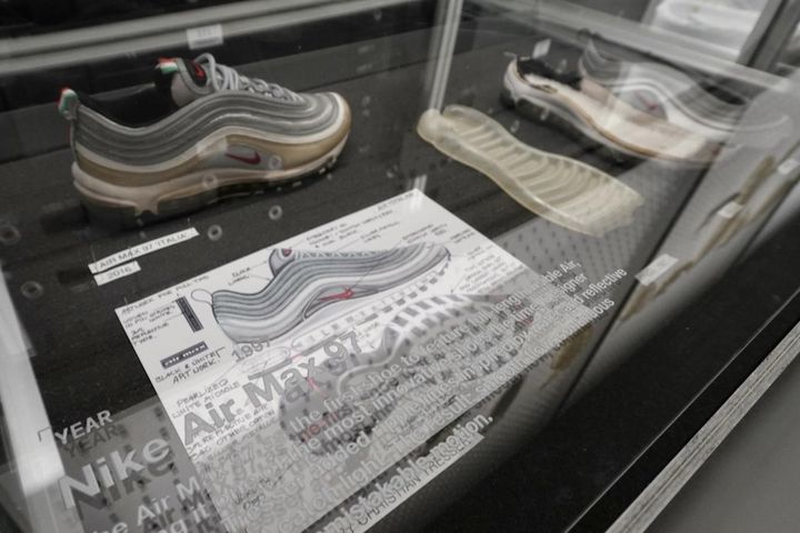 画像2: 6. 空気をテーマにした、『NIKE』のAir Lab