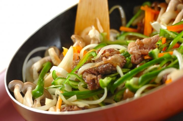 牛肉の甘辛炒めの作り方1
